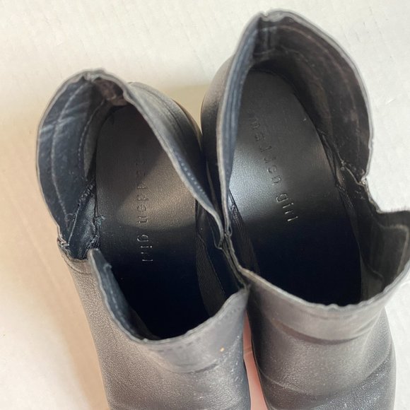 Steve Madden Cut Out Booties - Picture 3 of 9